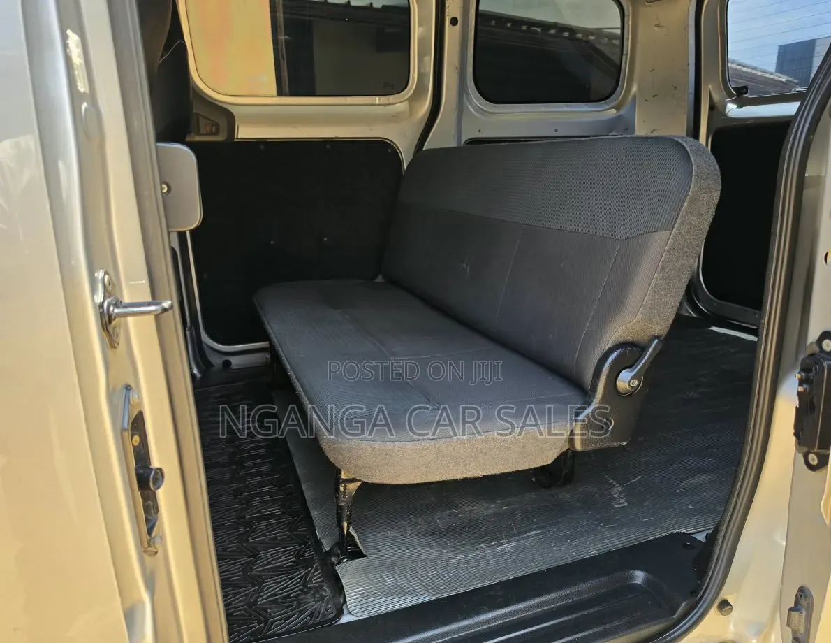 Nissan NV200 2014 Silver