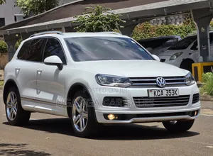 Volkswagen Touareg 2014 White