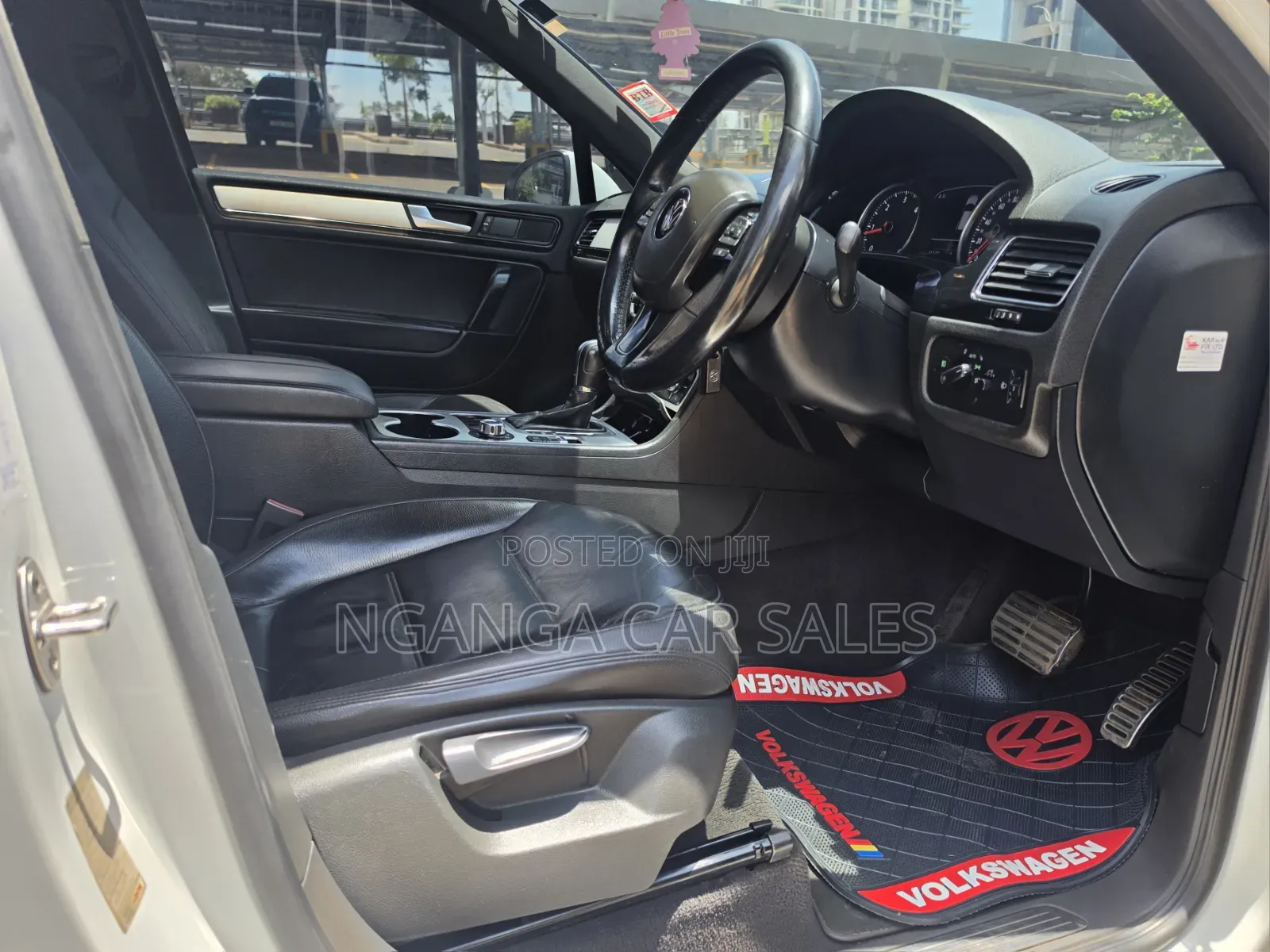 Volkswagen Touareg 2014 White
