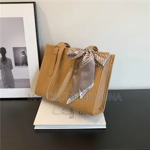 Talia Box Bag