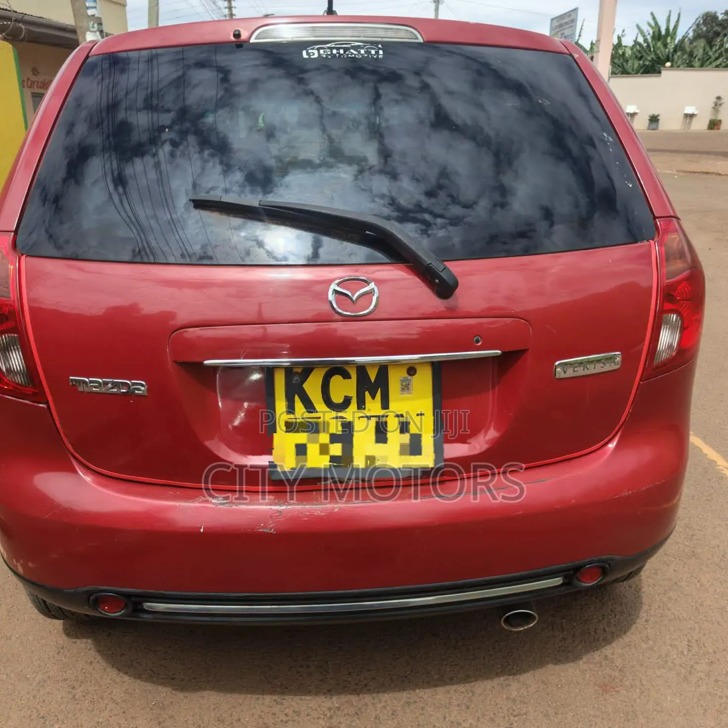Mazda Verisa 2010 Red