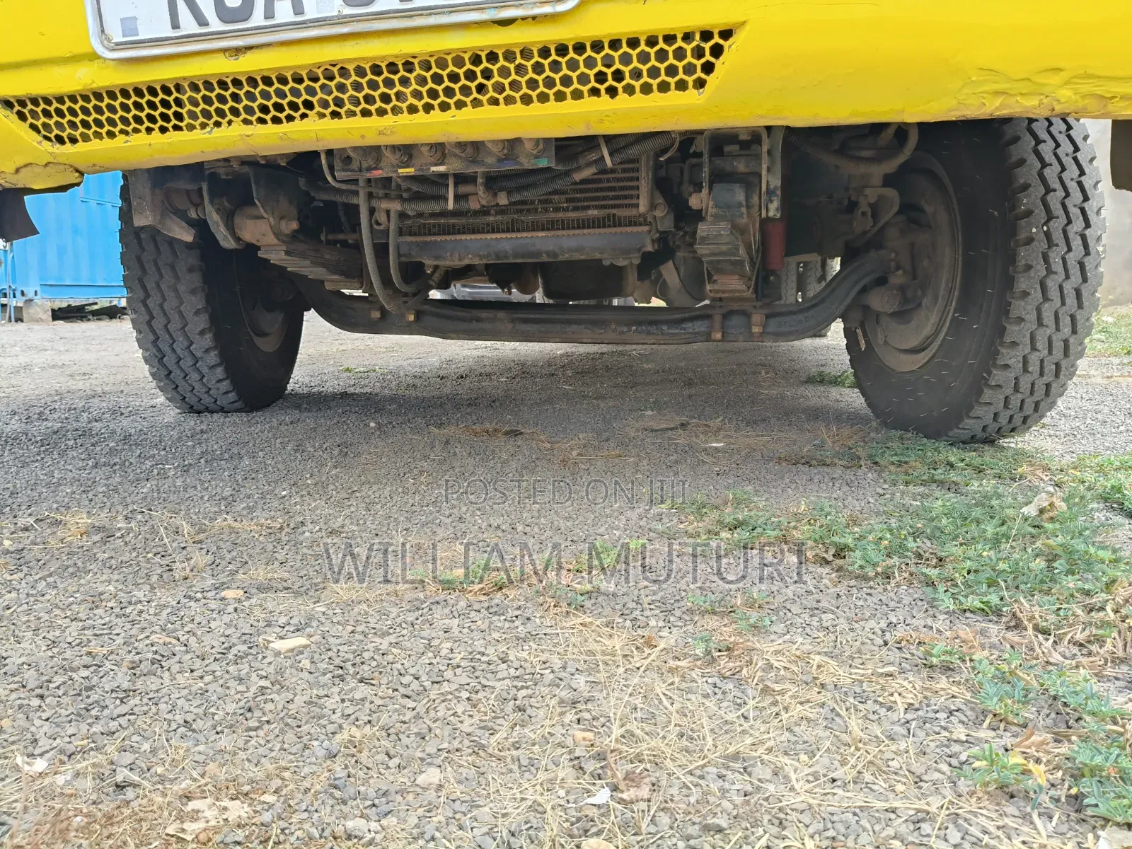Mitsubishi Fuso Rosa 2014 Yellow