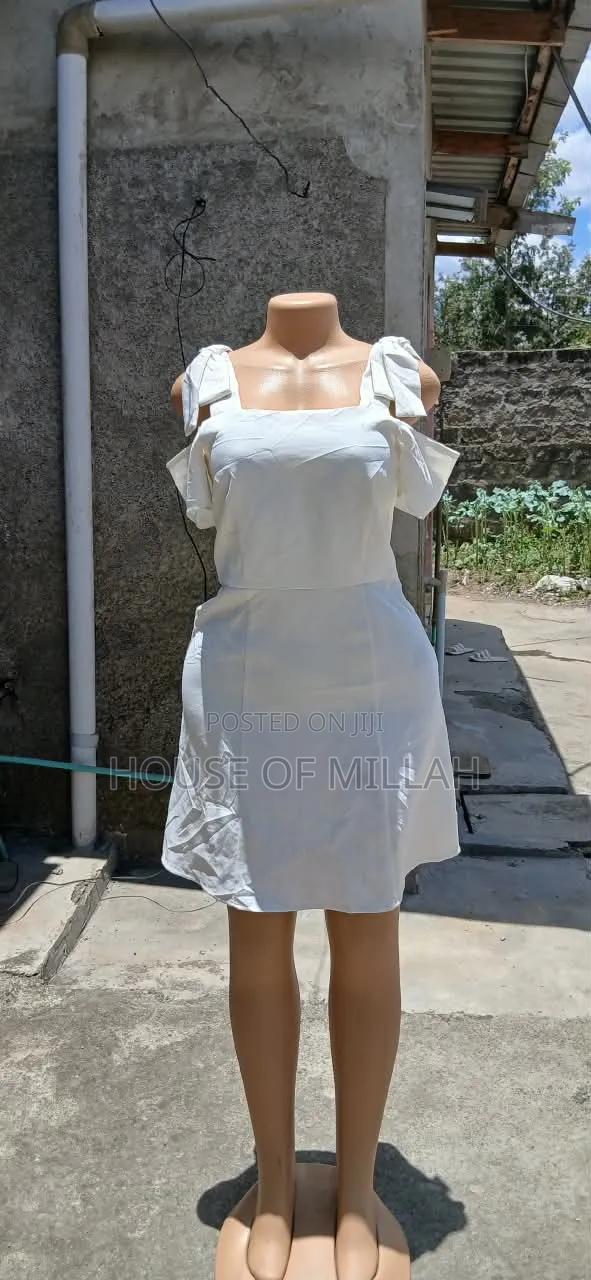 Tthrifted Dresses - thumbnail 5