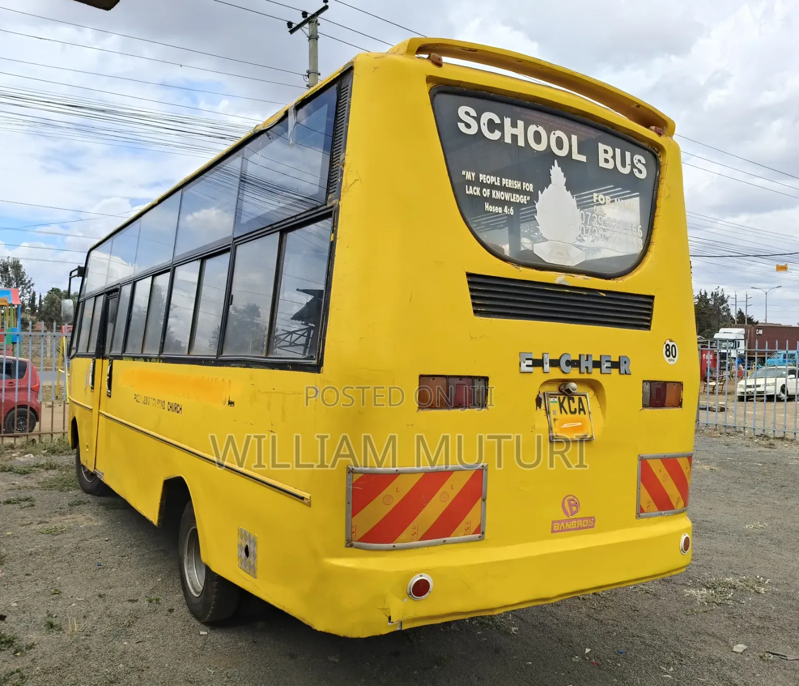 Mitsubishi Fuso Rosa 2014 Yellow