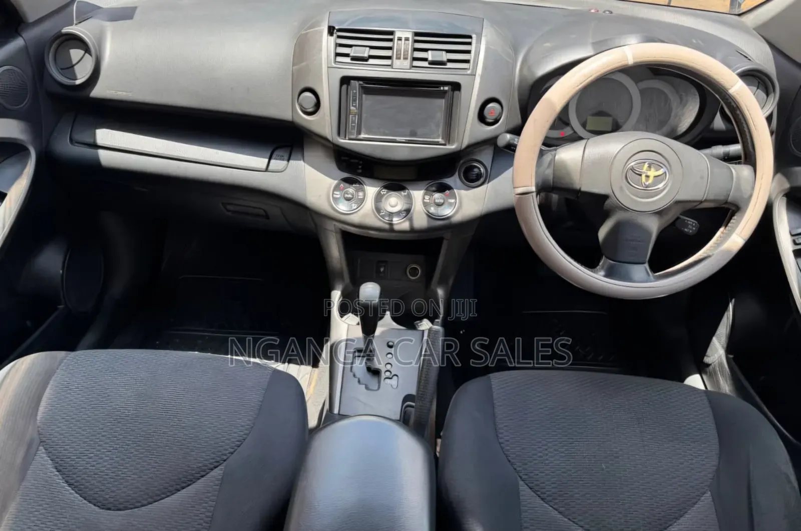Toyota RAV4 2010 Brown