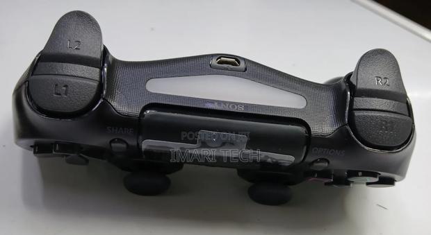 Ps4 Dual Shock Controller - thumbnail 4