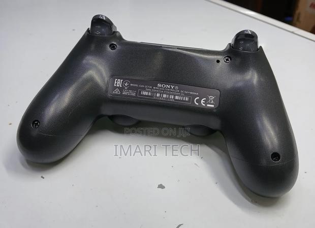 Ps4 Dual Shock Controller - thumbnail 5