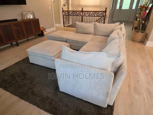 Sectional Couch - main view