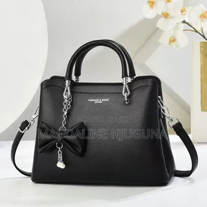 Laura Slingbag