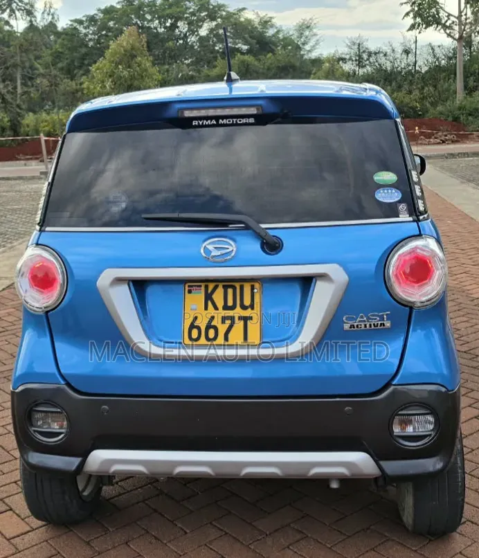 Daihatsu Cast 2018 Blue