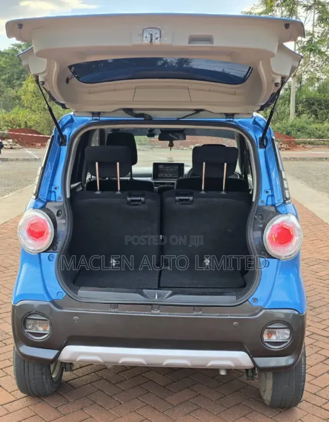 Daihatsu Cast 2018 Blue