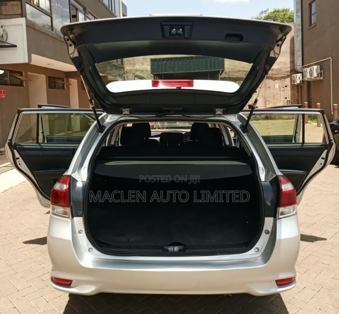Toyota Corolla Fielder 2017 Silver
