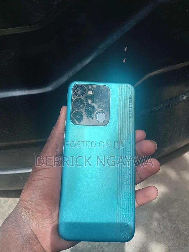 Tecno Spark 8C 64 GB Blue - thumbnail 2