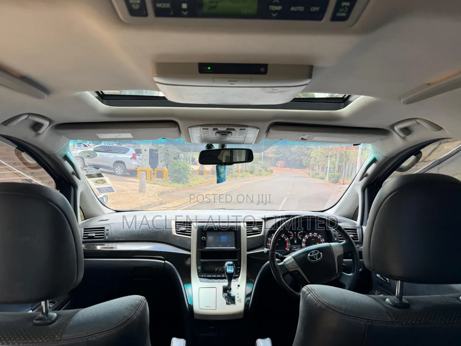 Toyota Vellfire 2014 White