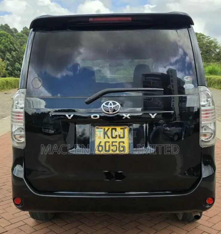 Toyota Voxy 2009 Black