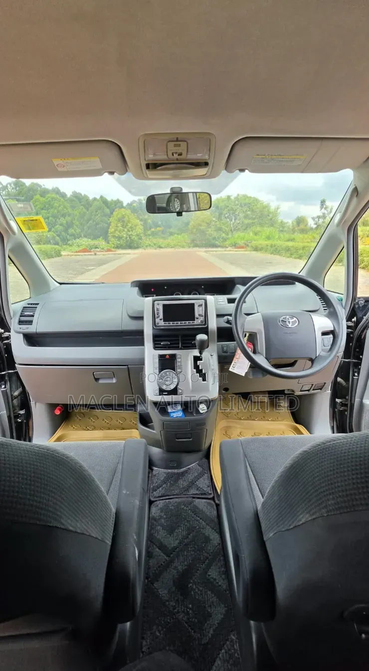 Toyota Voxy 2009 Black