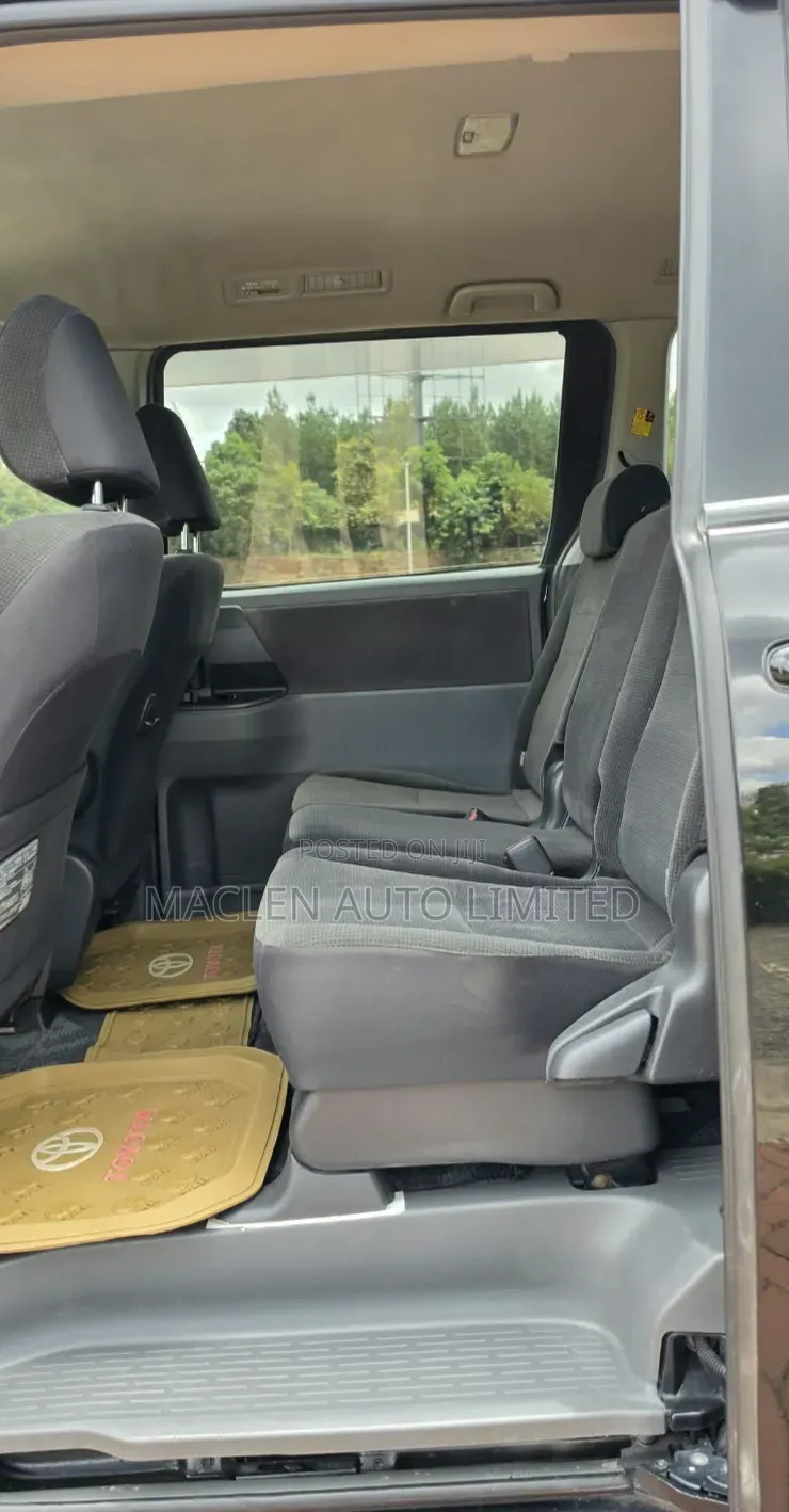 Toyota Voxy 2009 Black