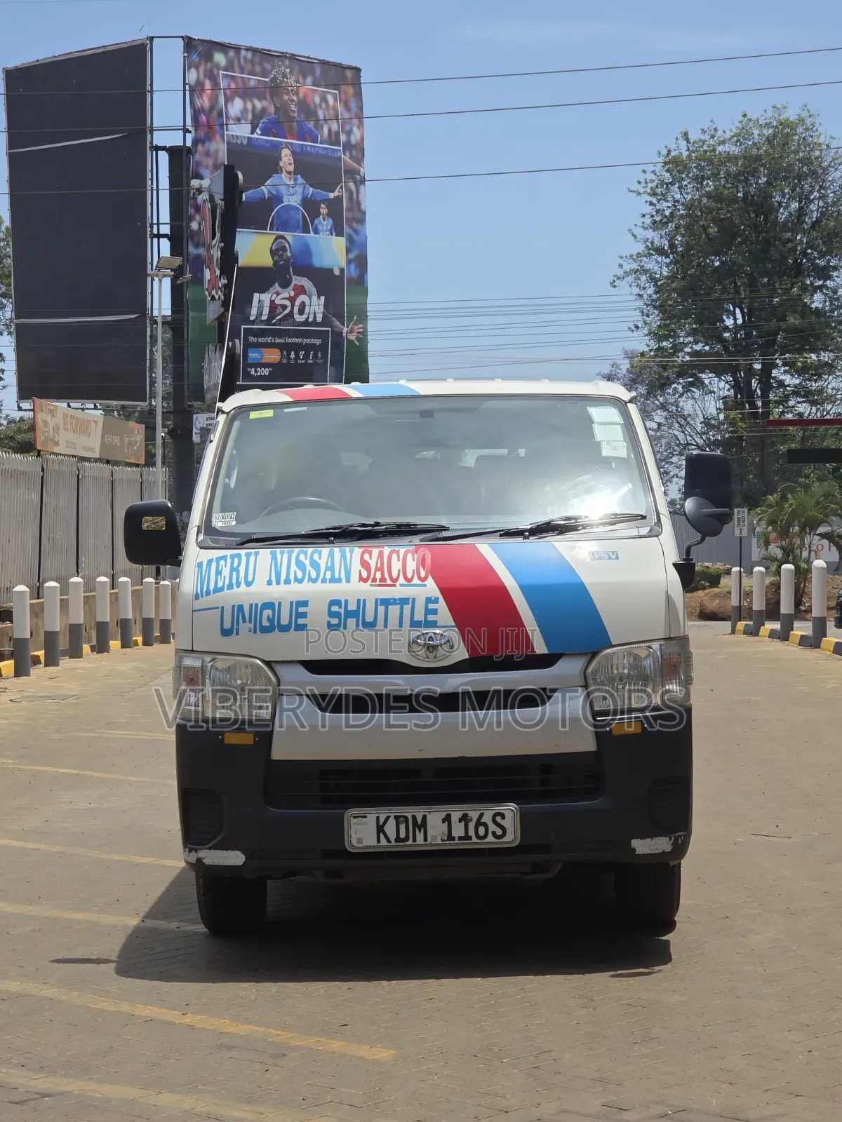 Toyota HiAce 2016