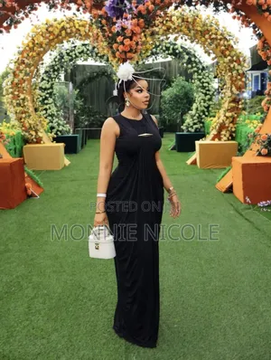 Exquisite Evening Black Dinner Dress