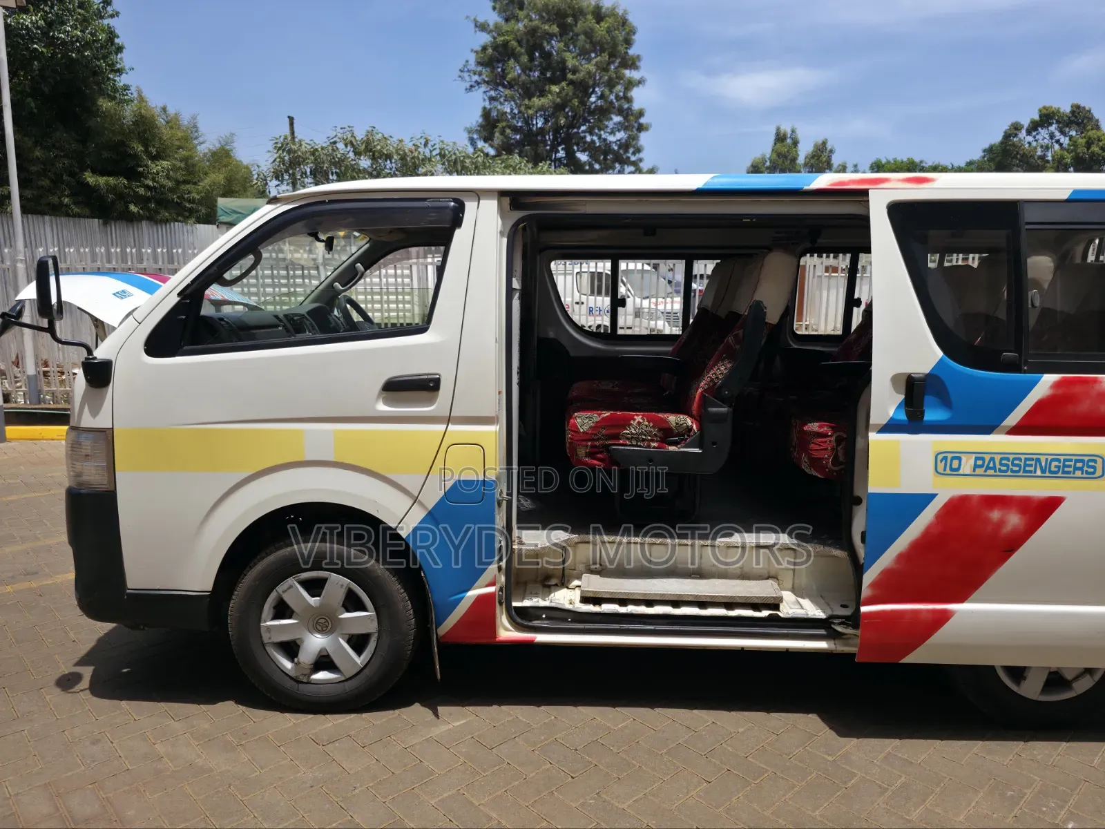 Toyota HiAce 2016