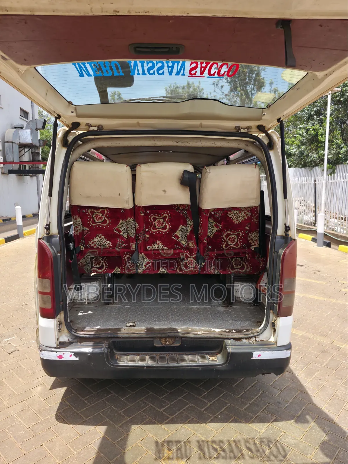 Toyota HiAce 2016