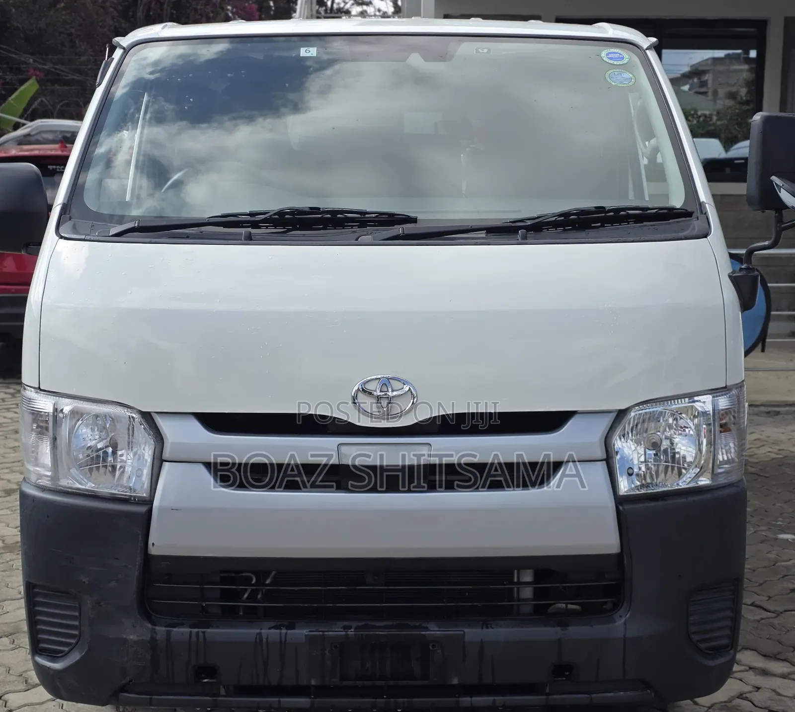 Toyota HiAce 2019 White