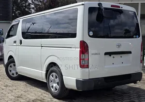 Toyota HiAce 2019 White
