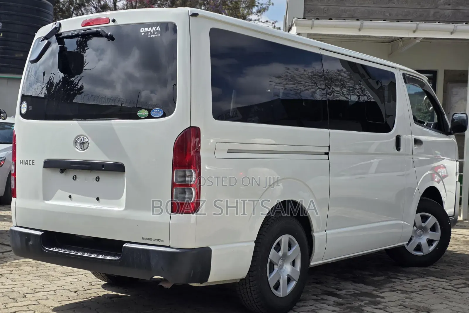 Toyota HiAce 2019 White
