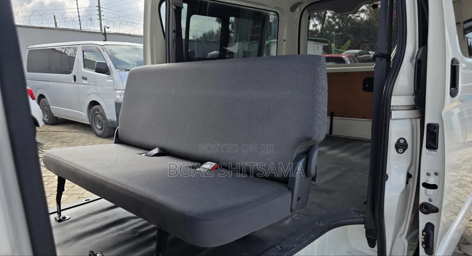 Toyota HiAce 2019 White