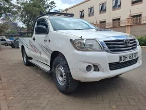 Toyota Hilux 2015 White