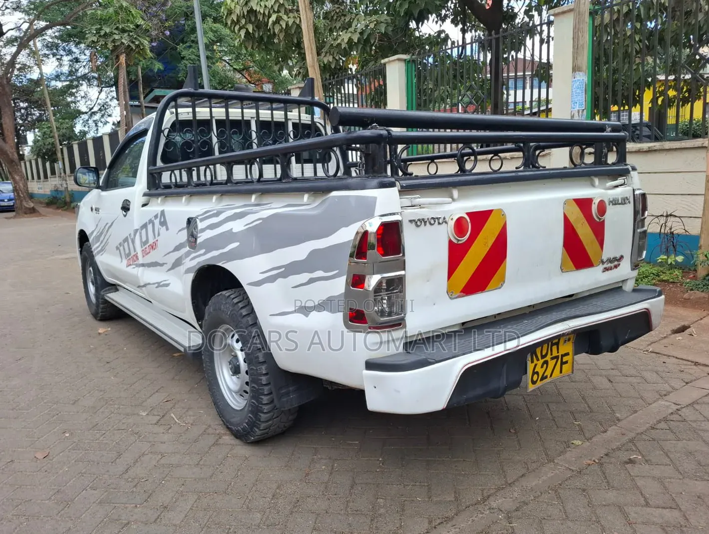 Toyota Hilux 2015 White