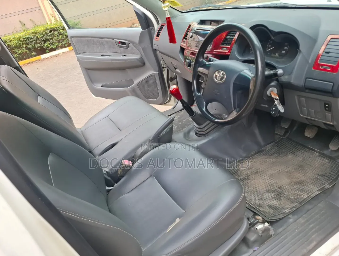 Toyota Hilux 2015 White