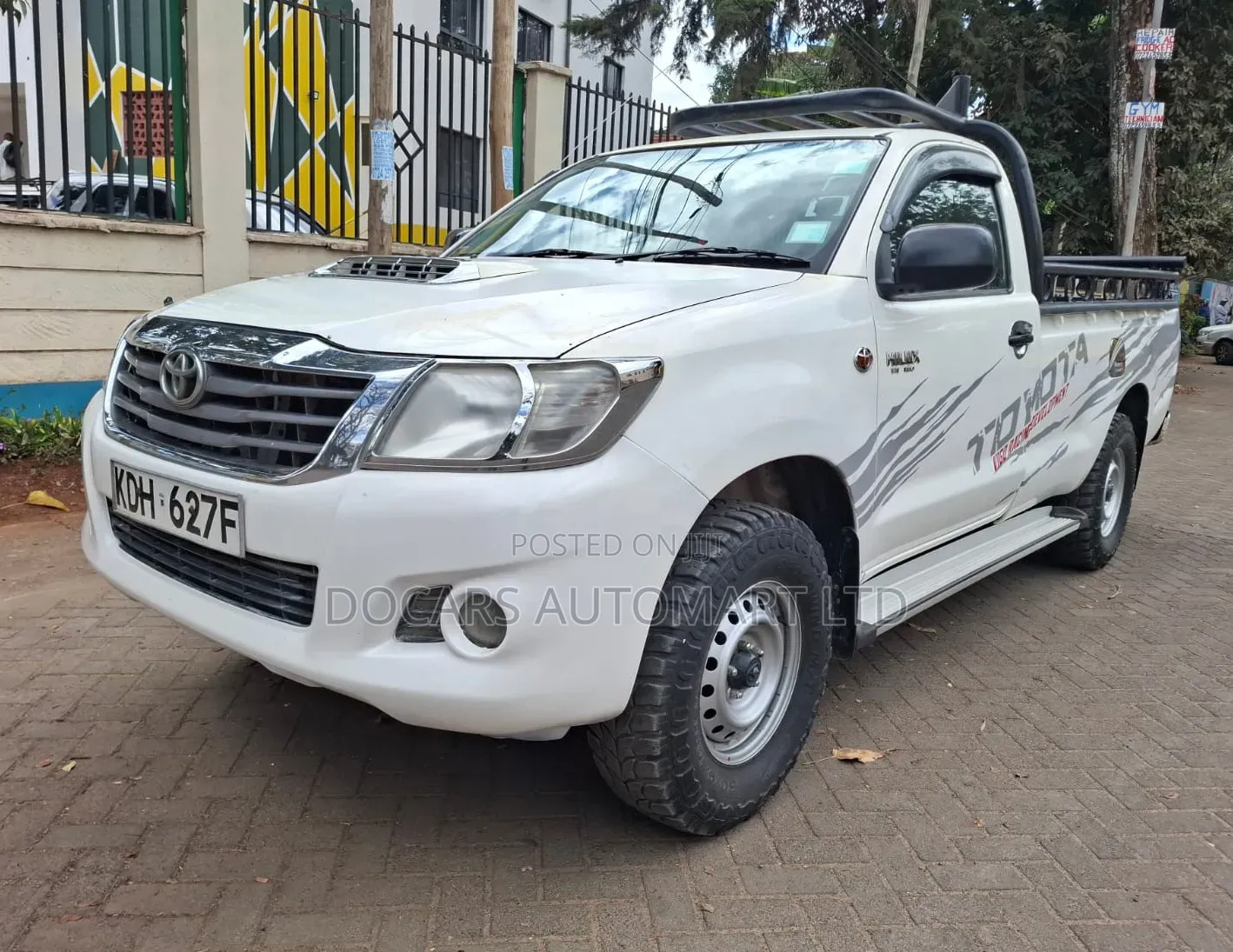 Toyota Hilux 2015 White