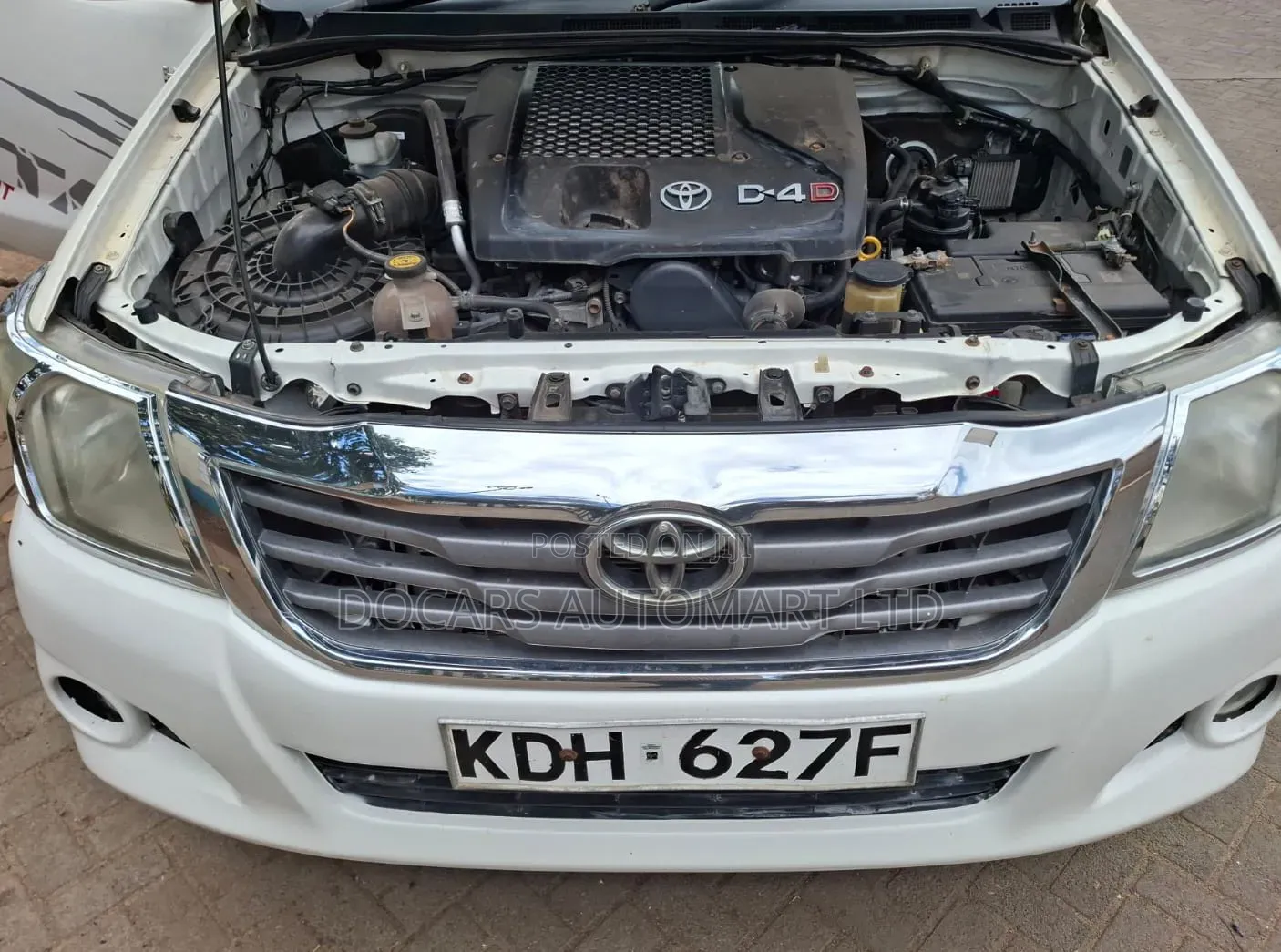 Toyota Hilux 2015 White