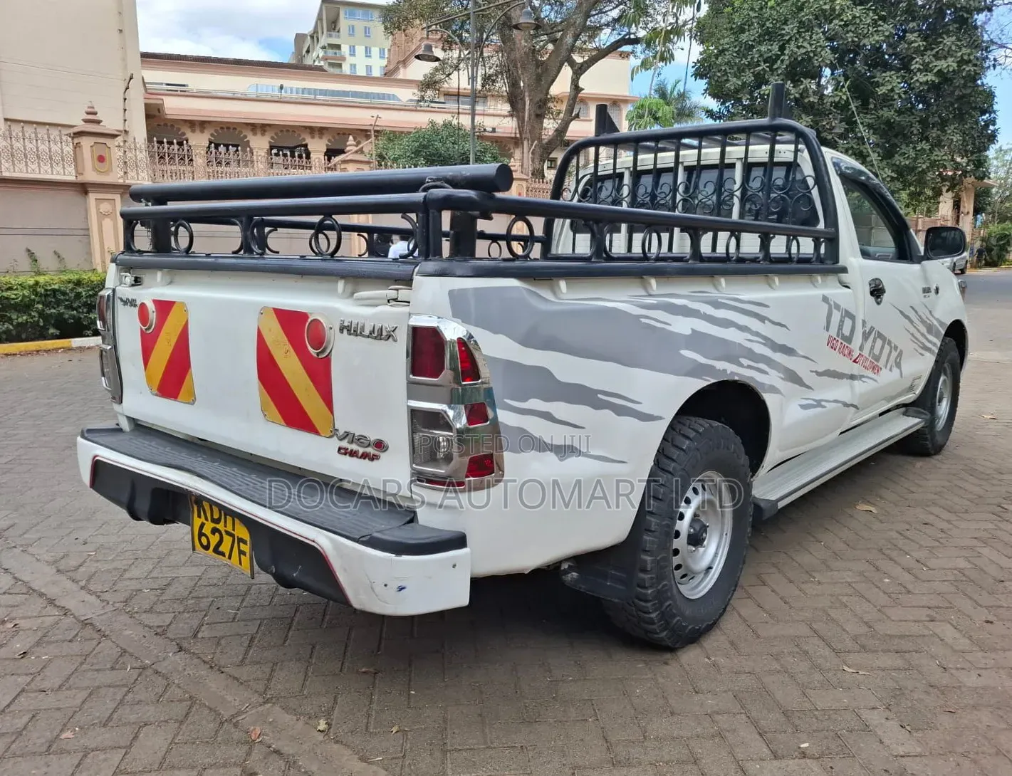 Toyota Hilux 2015 White