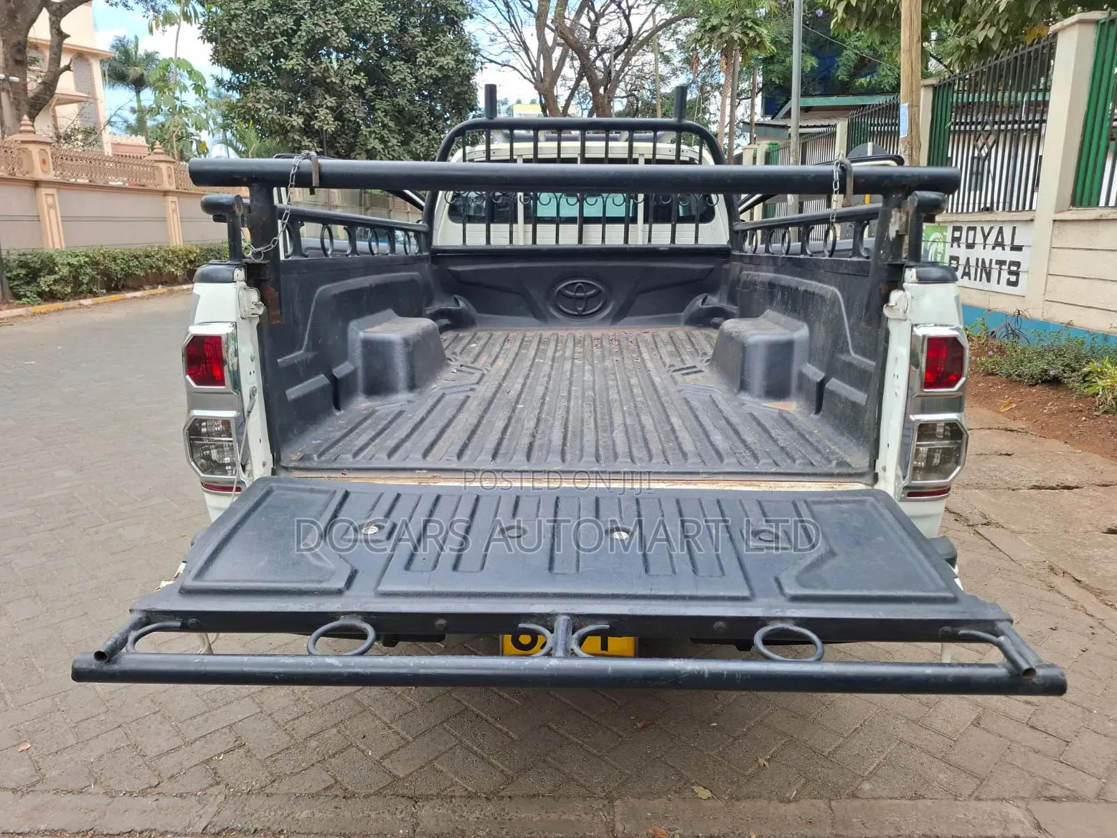 Toyota Hilux 2015 White