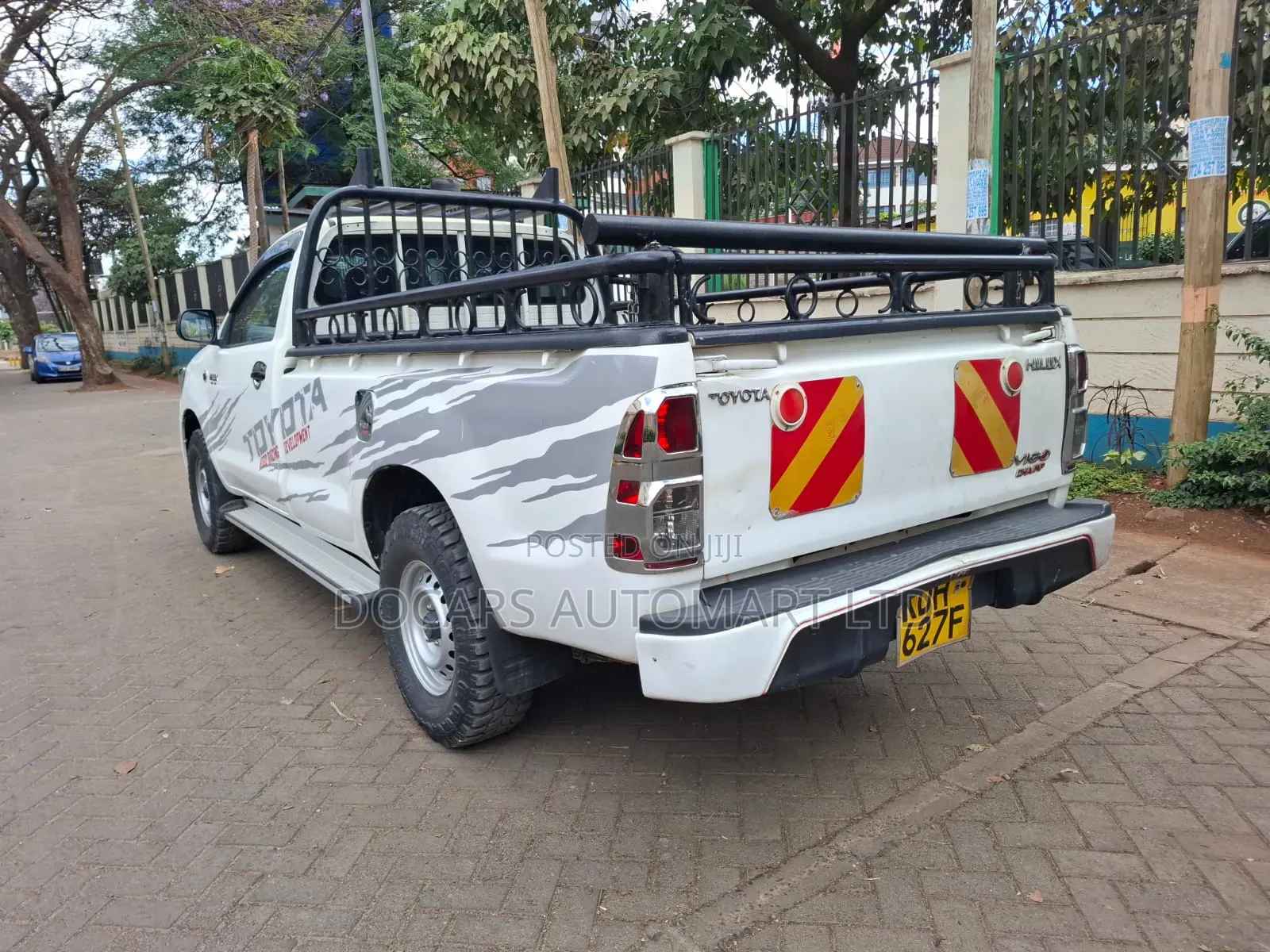 Toyota Hilux 2015 White
