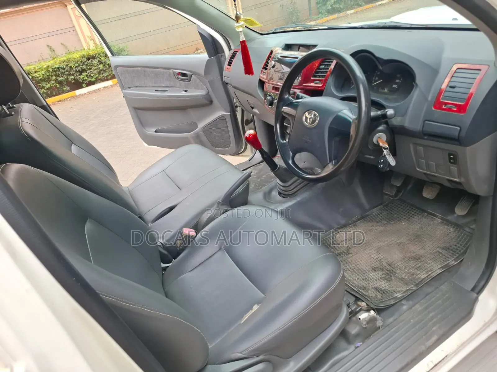 Toyota Hilux 2015 White