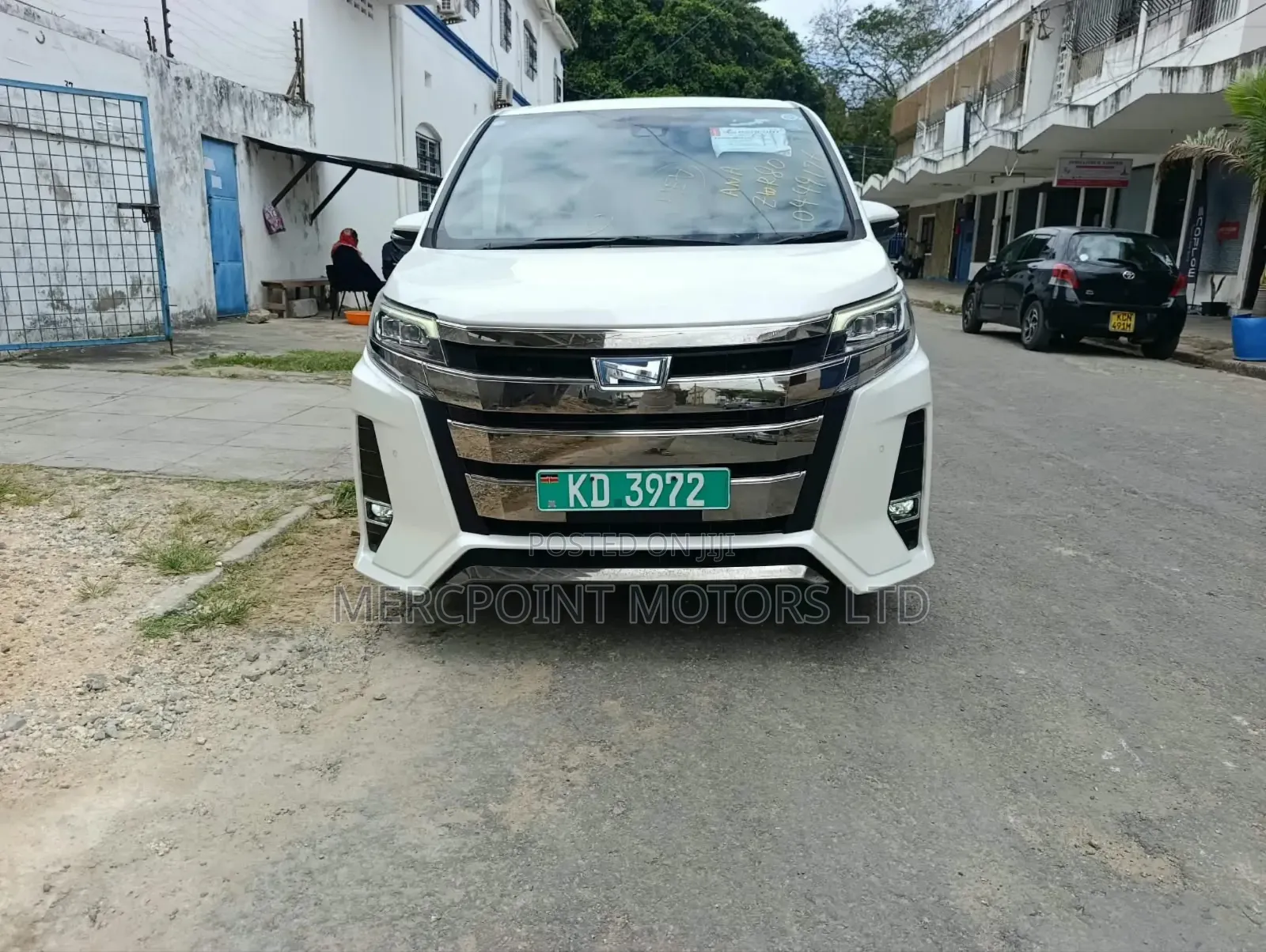 Toyota Noah 2020 White
