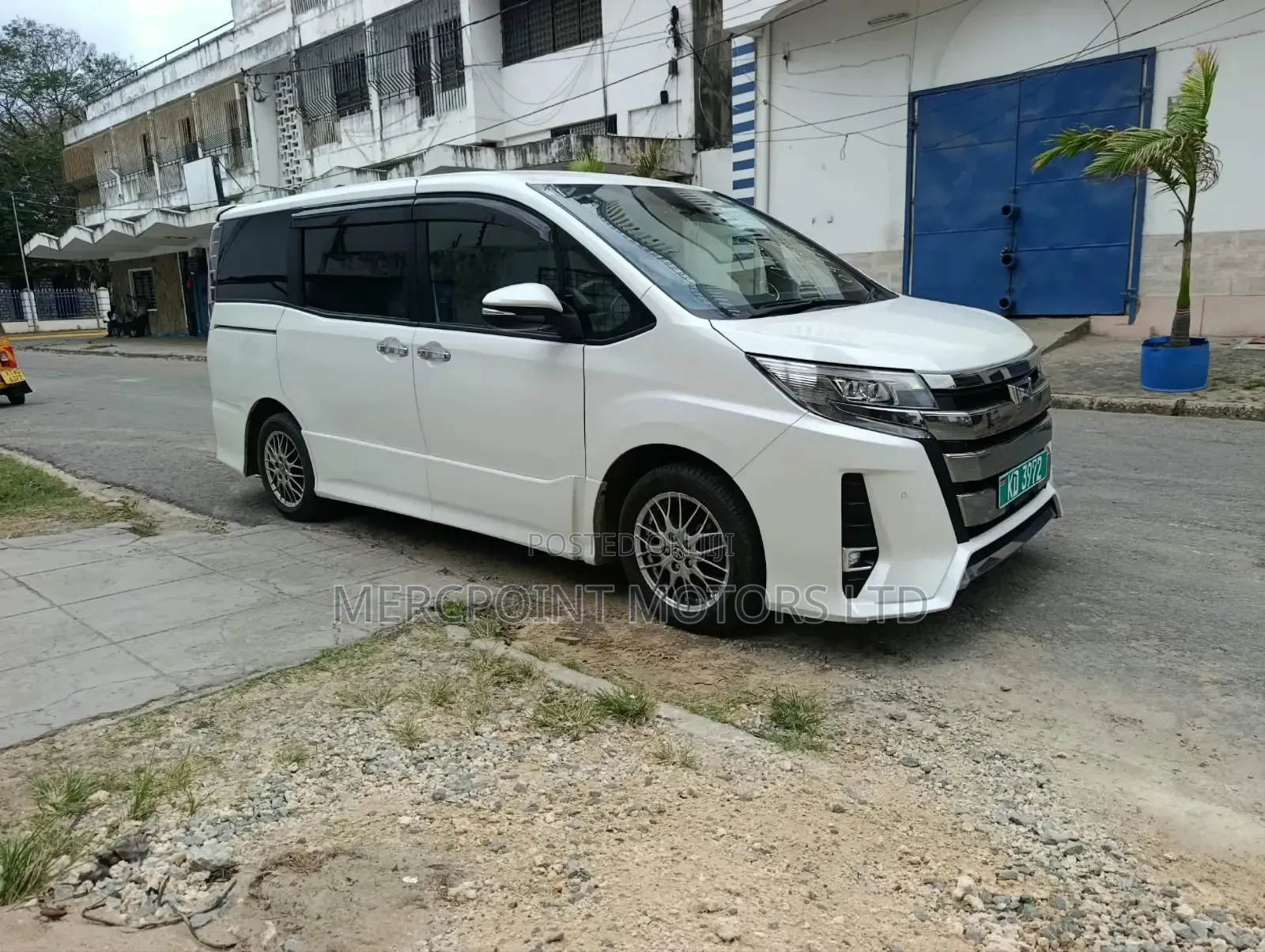 Toyota Noah 2020 White