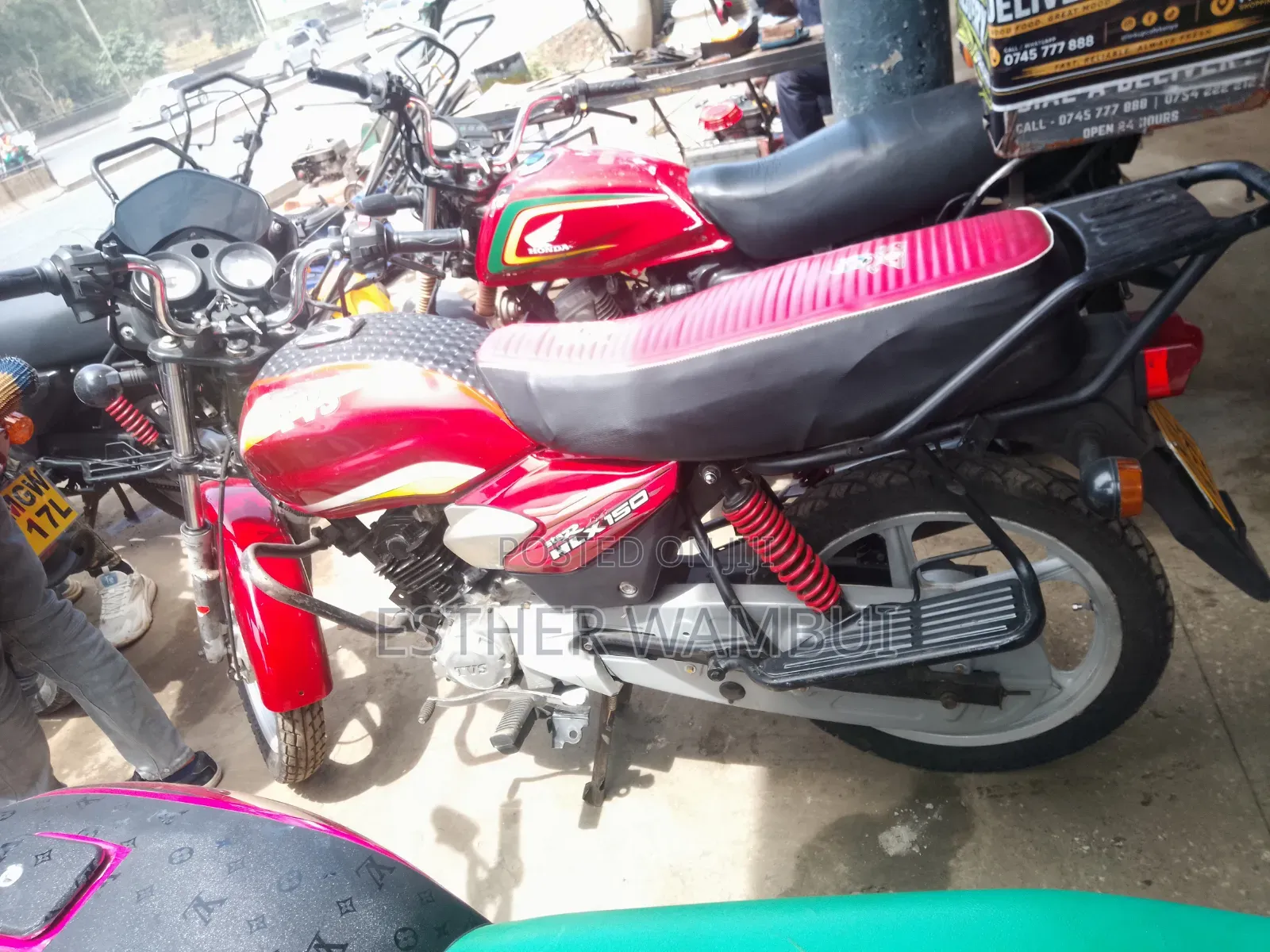 TVS HLX Plus ES 2024 Red