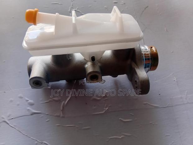 Nissan Caravan E25 Brake Master Cylinder - thumbnail 2