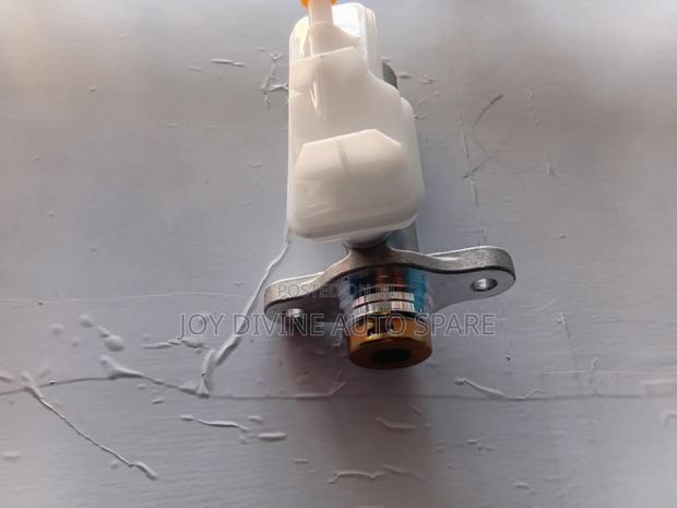 Nissan Caravan E25 Brake Master Cylinder - thumbnail 4