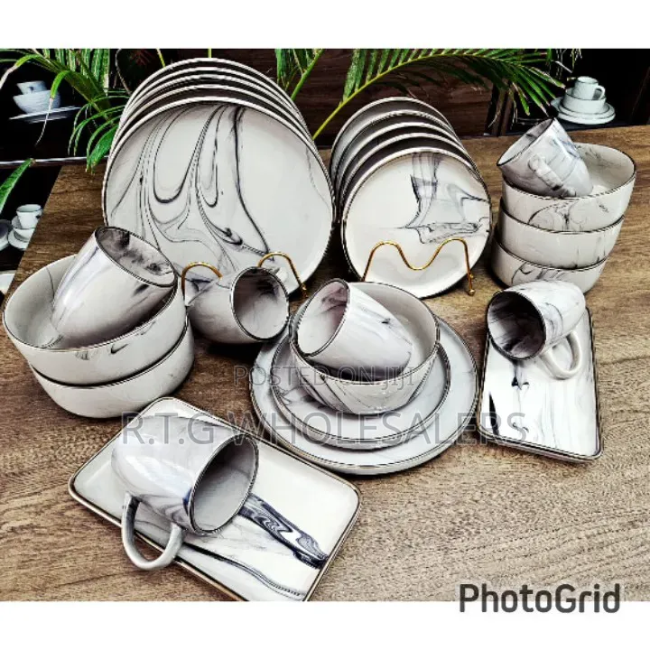 26 Pieces Stylish Design Dinner Set