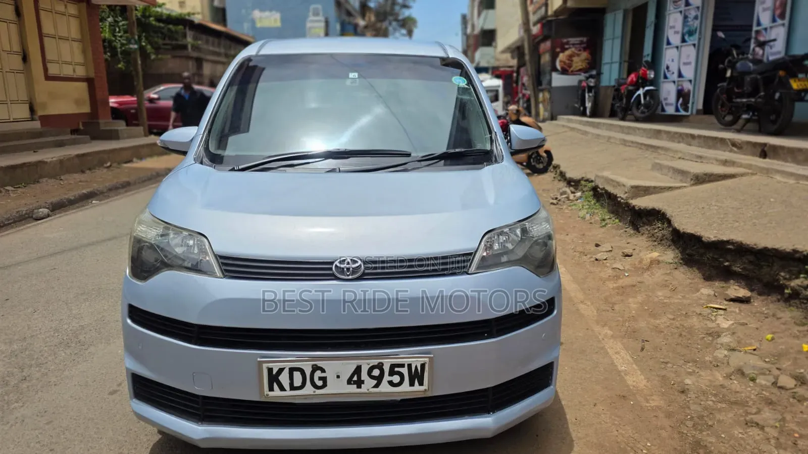 Toyota Spade 2014 Blue