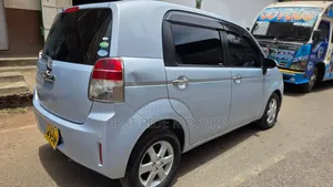 Toyota Spade 2014 Blue