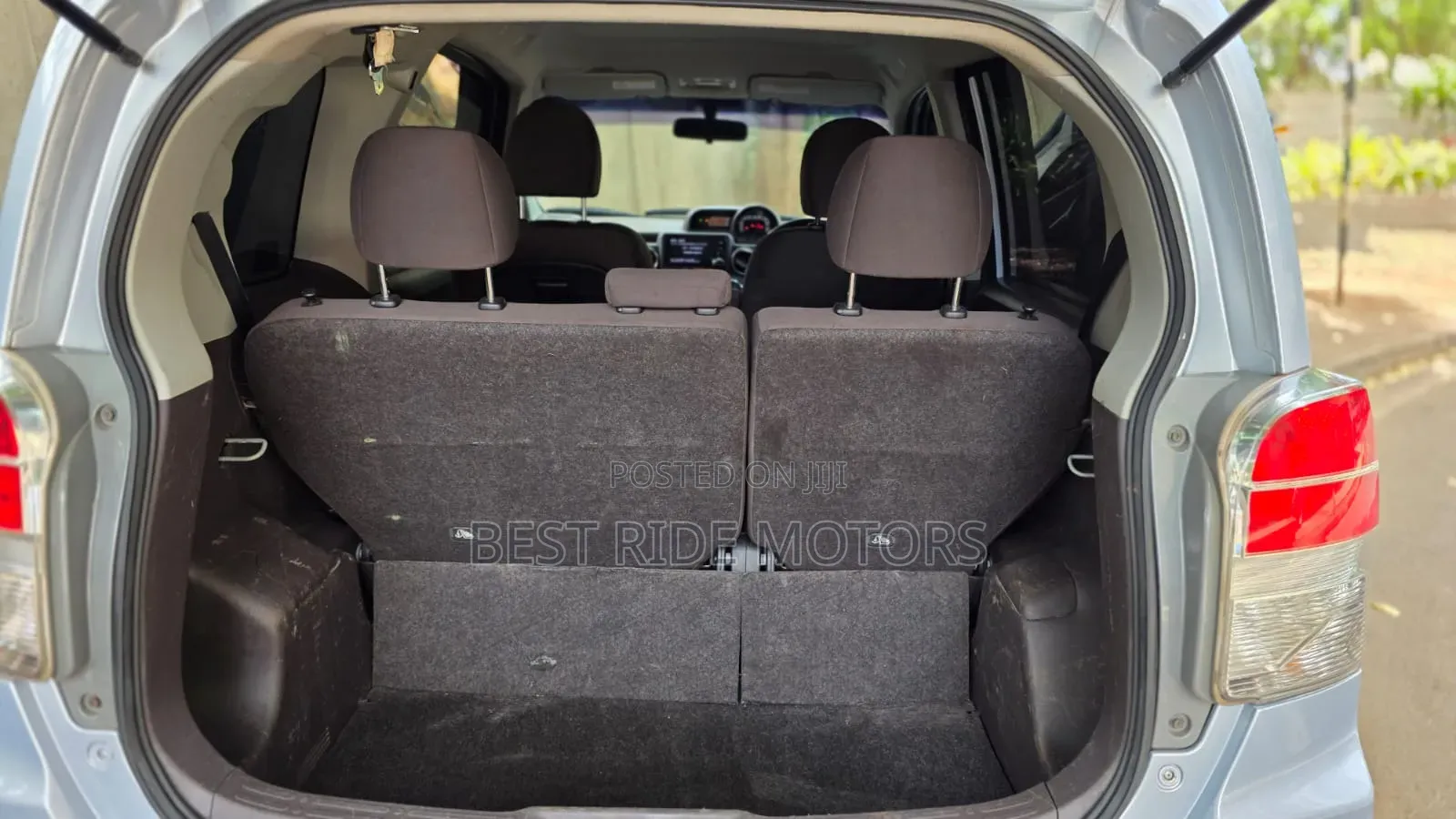 Toyota Spade 2014 Blue