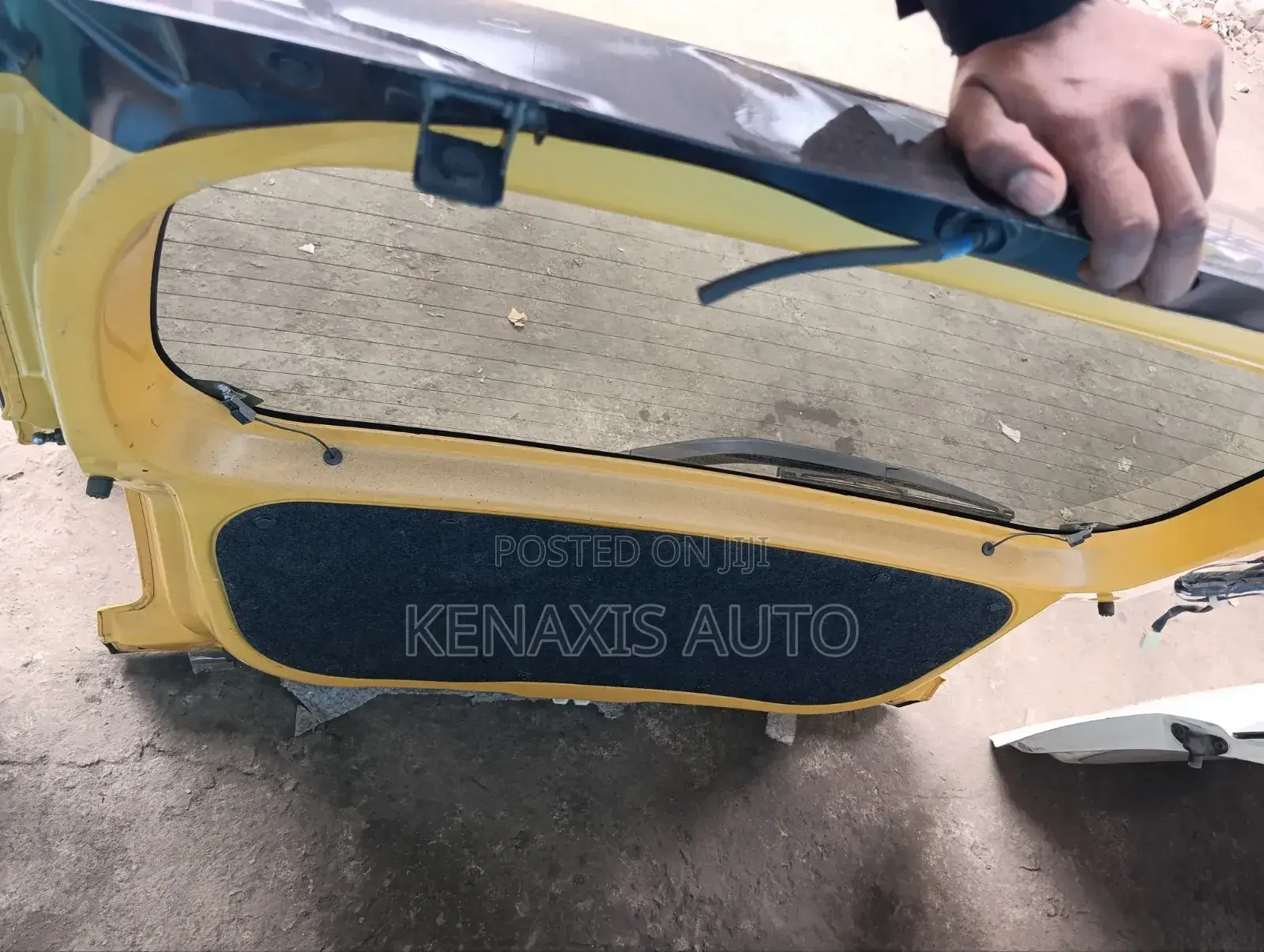 Suzuki Hustler Boot