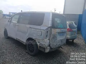 Toyota Noah 2008 Silver