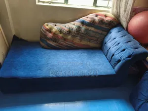 Home Furniture/ Sofa